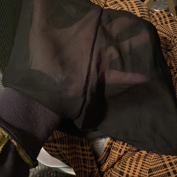 3 for $20 💜 ELLIOTT & VINE Tartan Tunic - Picture 4 of 4